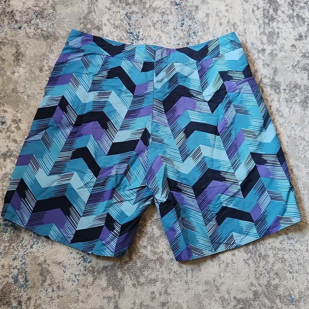 Patagonia Men's Size 38‎ Chevron Pattern Swim Trunks Board Shorts Unlined